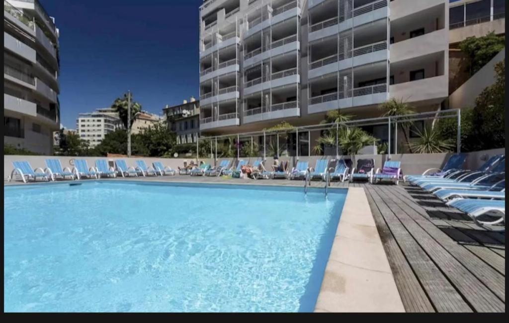 Studio Contemporain Avec Piscine Proche De La Mer Cannes Exterior foto
